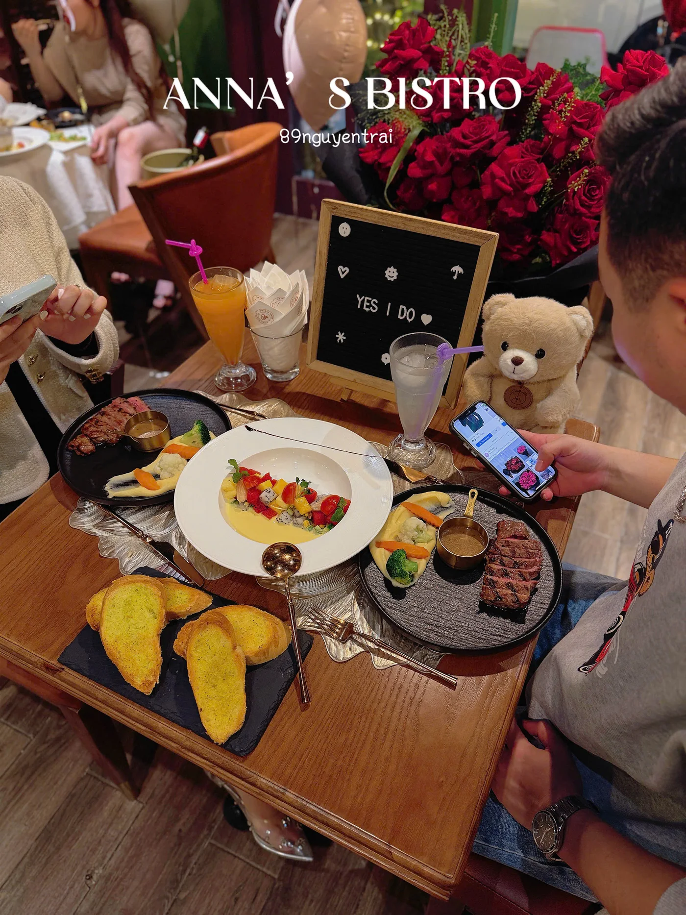 Bữa tối kỷ niệm dành cho hai người tại Anna's Bistro