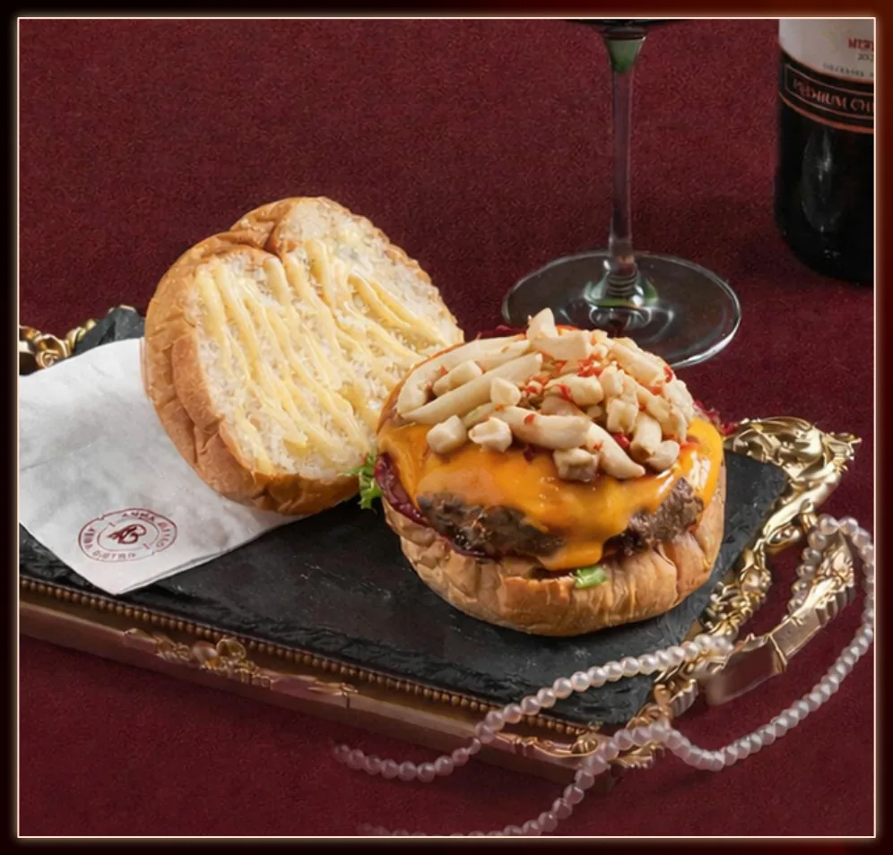 Burger Bò Nấm tại Anna's Bistro