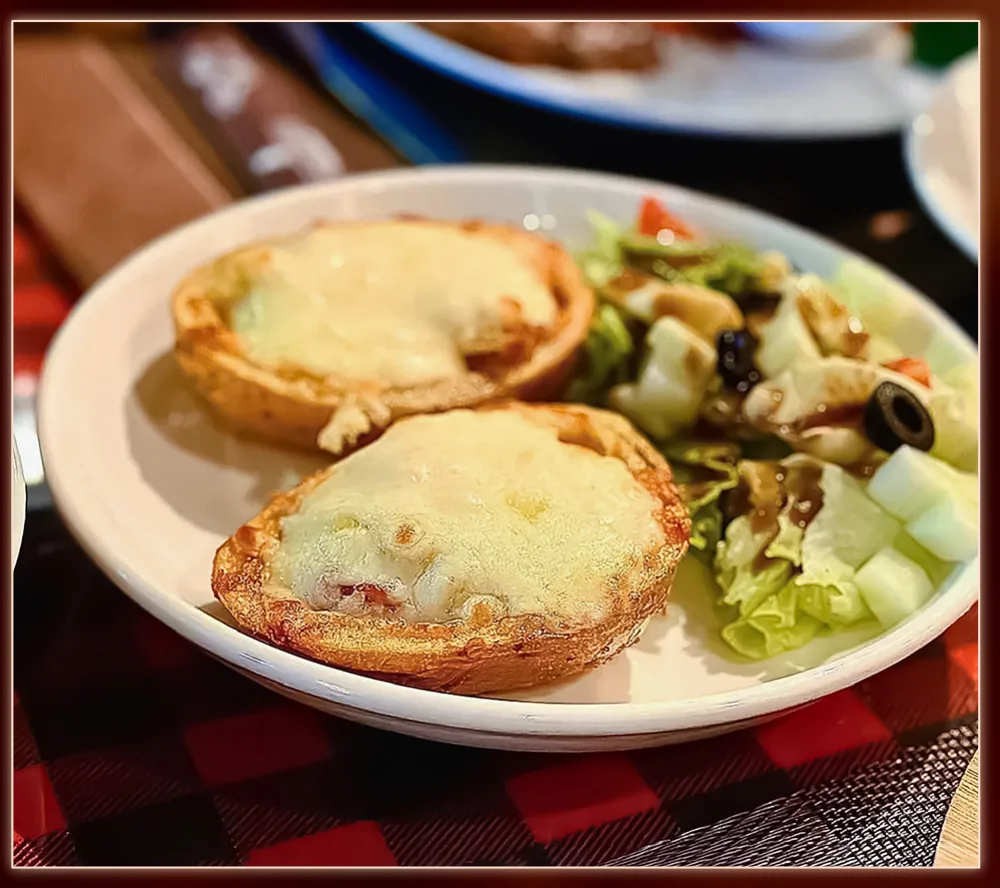 Khoai Tây Phủ Phô Mai Bỏ Lò tại Anna's Bistro