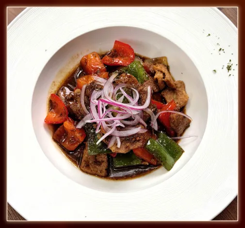 Nầm Sốt Tiêu Xanh tại Anna's Bistro
